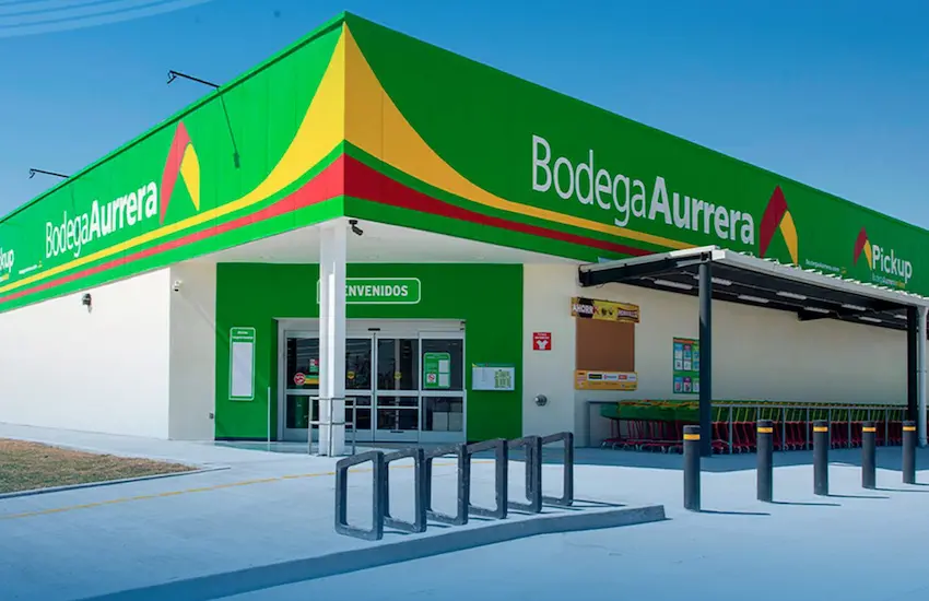 Bodega Aurrera cerca de Señeros Residencial